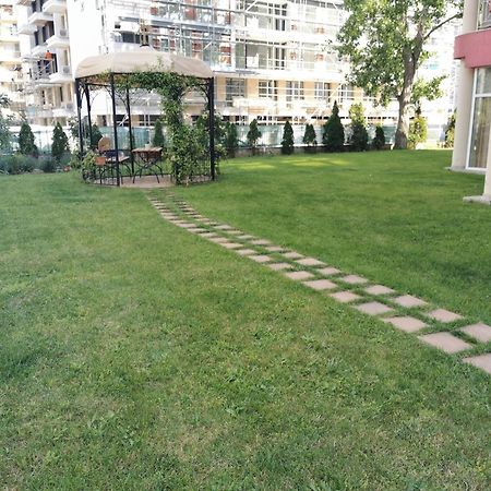Rose Garden Omax Apartments Sunny Beach Ngoại thất bức ảnh
