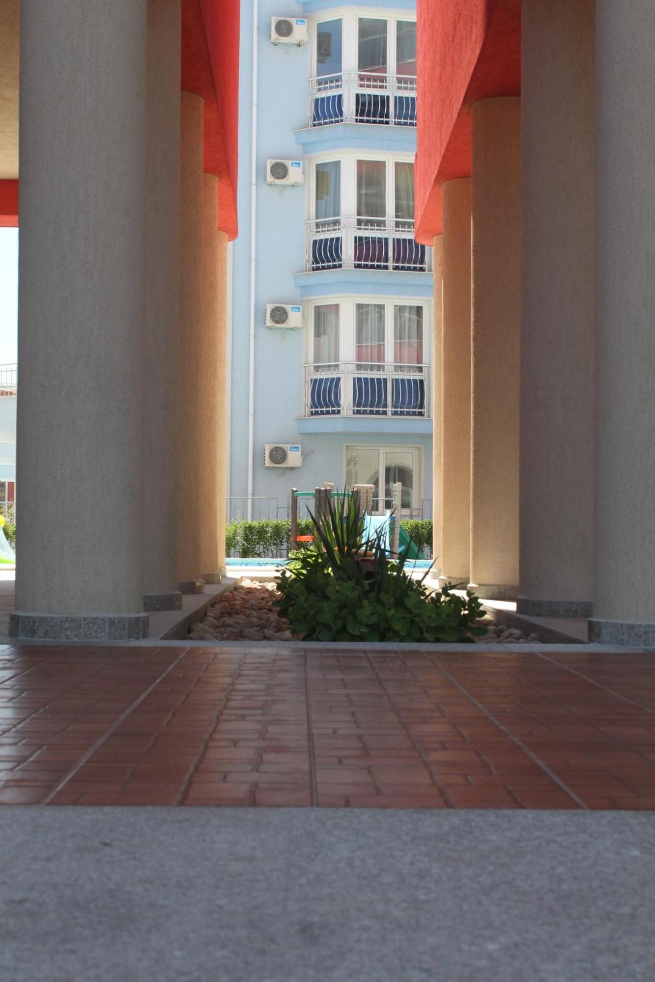 Rose Garden Omax Apartments Sunny Beach Ngoại thất bức ảnh