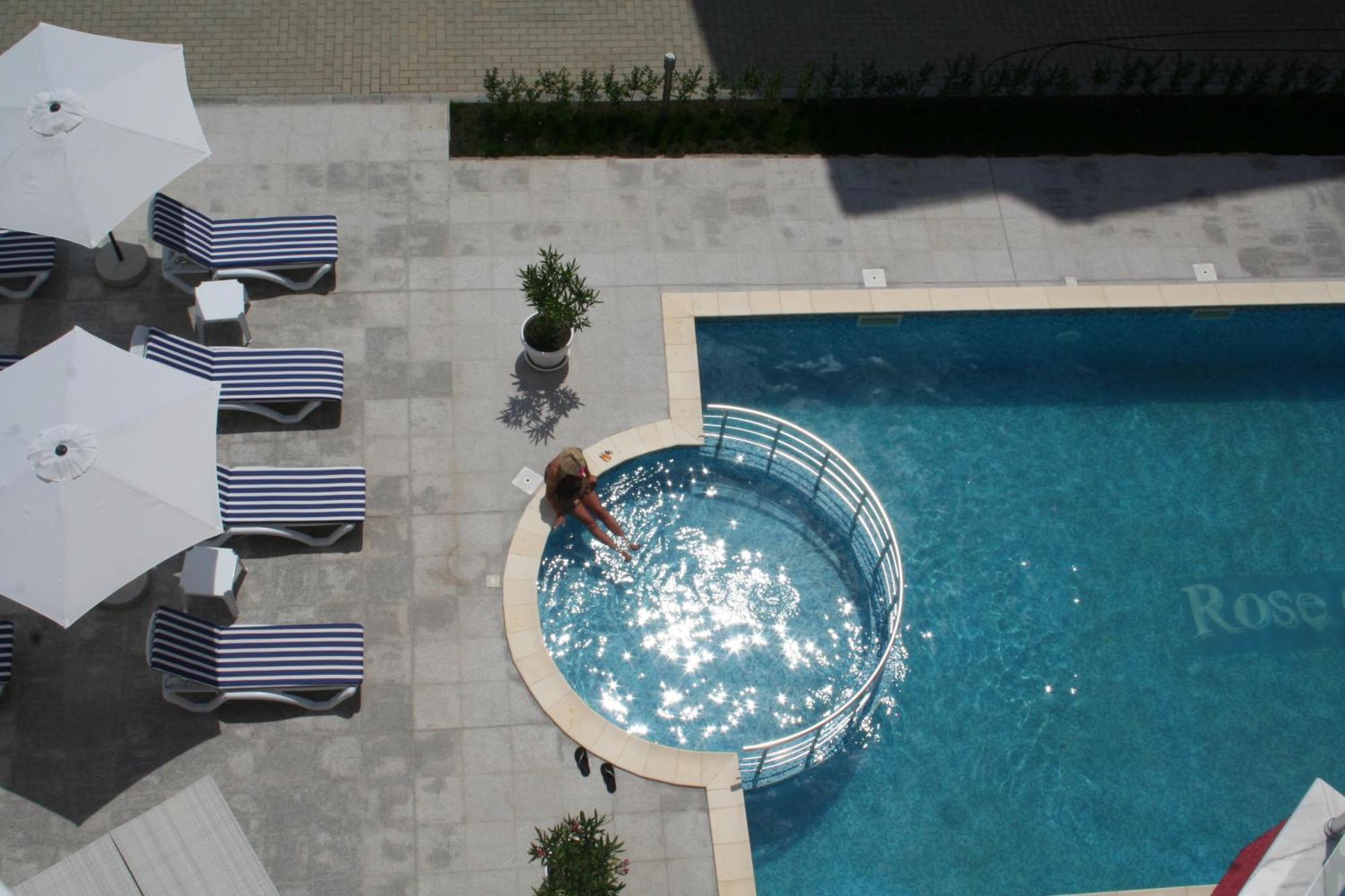 Rose Garden Omax Apartments Sunny Beach Ngoại thất bức ảnh