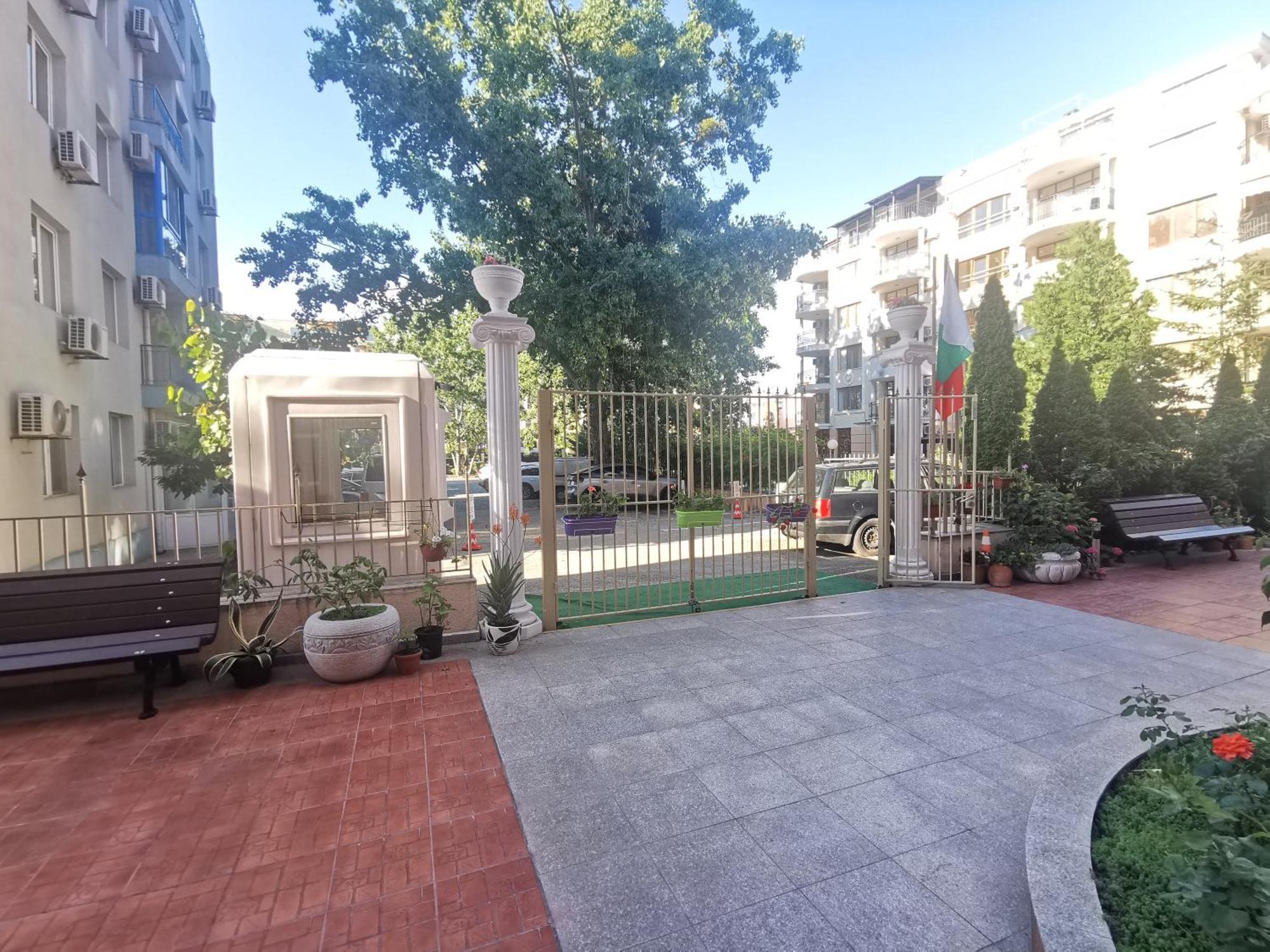 Rose Garden Omax Apartments Sunny Beach Ngoại thất bức ảnh