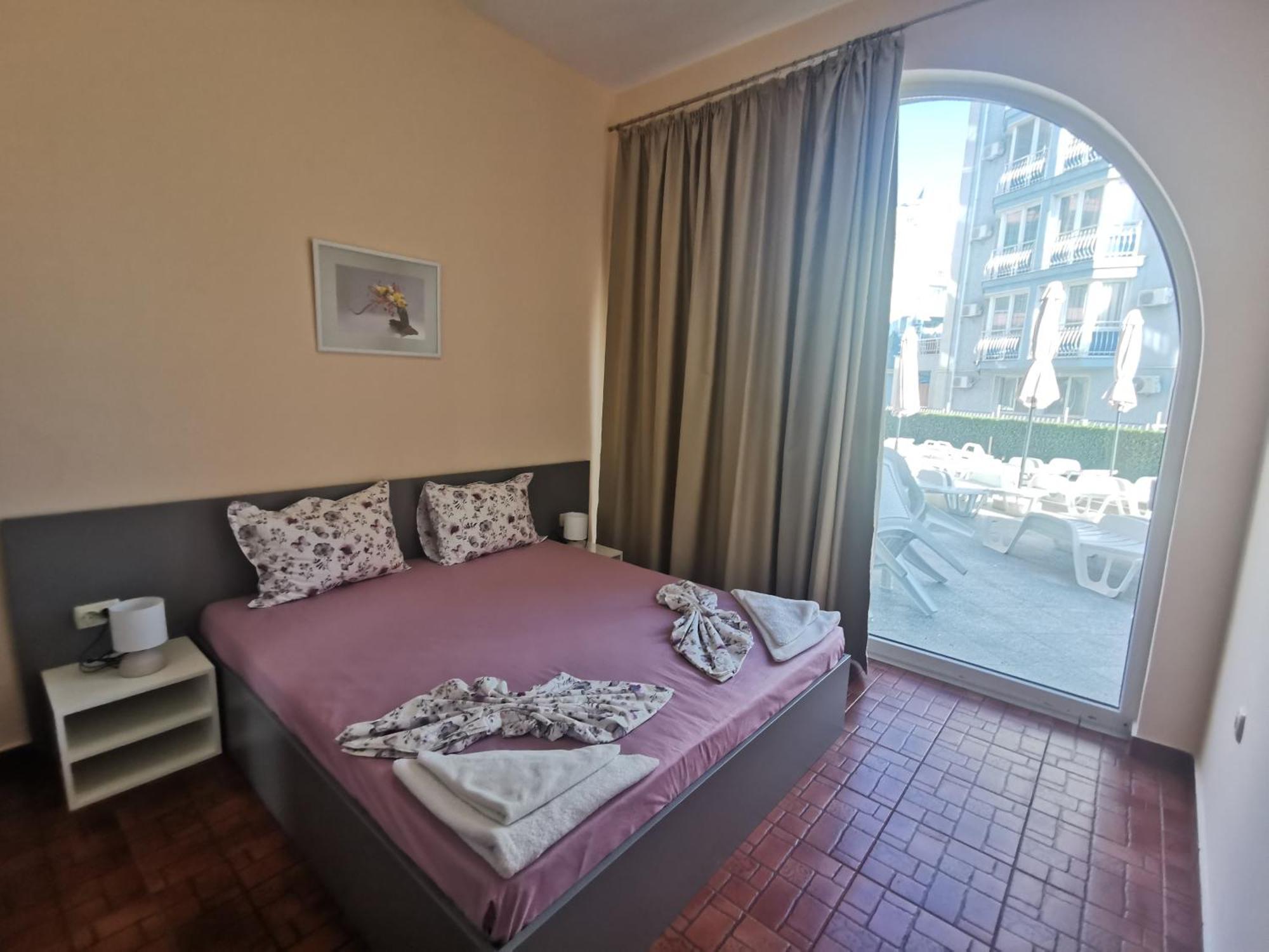 Rose Garden Omax Apartments Sunny Beach Ngoại thất bức ảnh